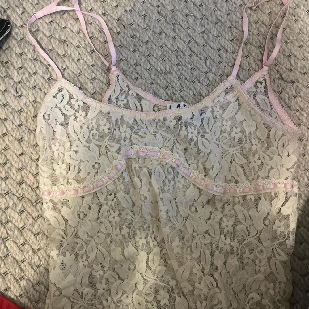 I am Gia lace cami top